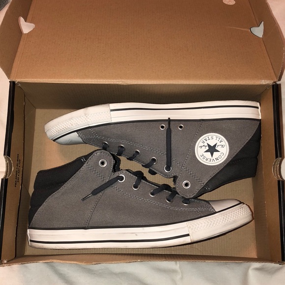 Chuck Taylor Converse Axel Mid 